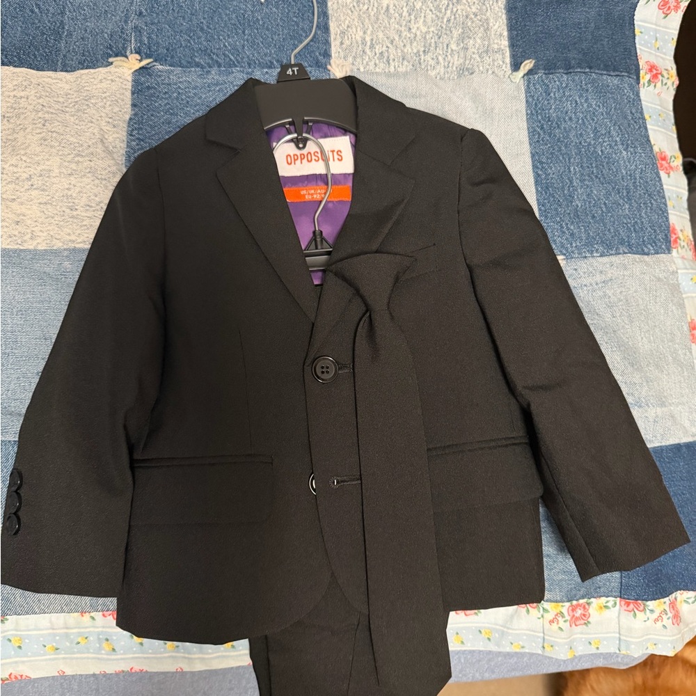 OppoSuits Classic Black Suit for Men